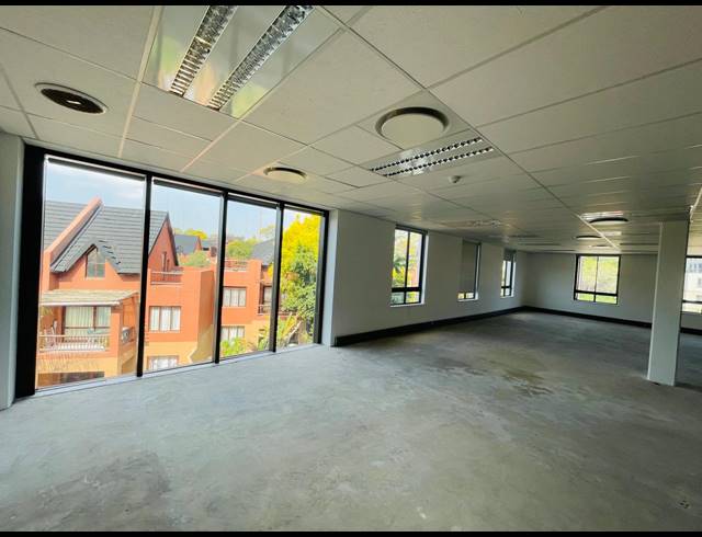 331M² OFFICE TO LET IN FOURWAYS